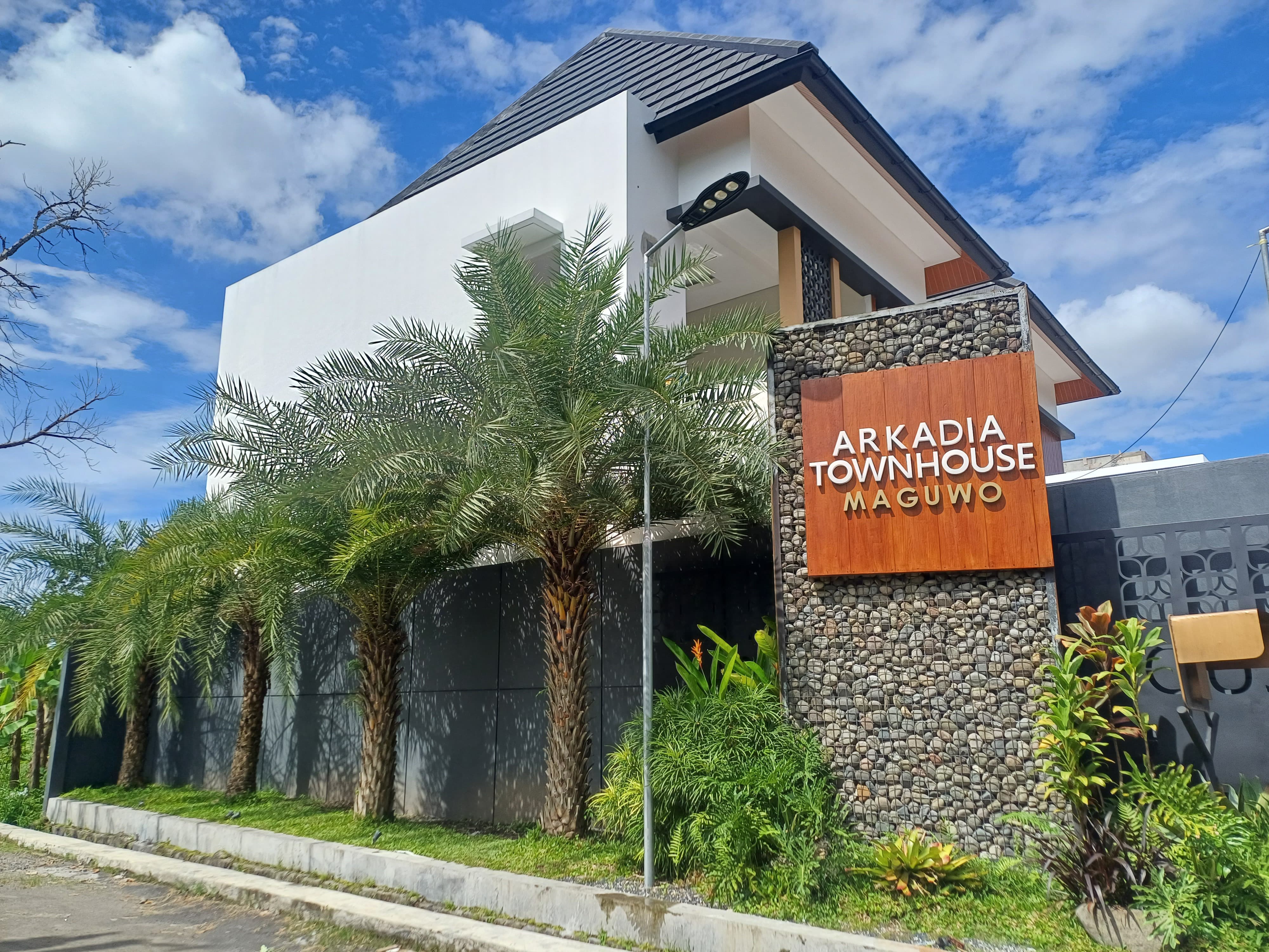 Arkadia Townhouse Maguwo 1