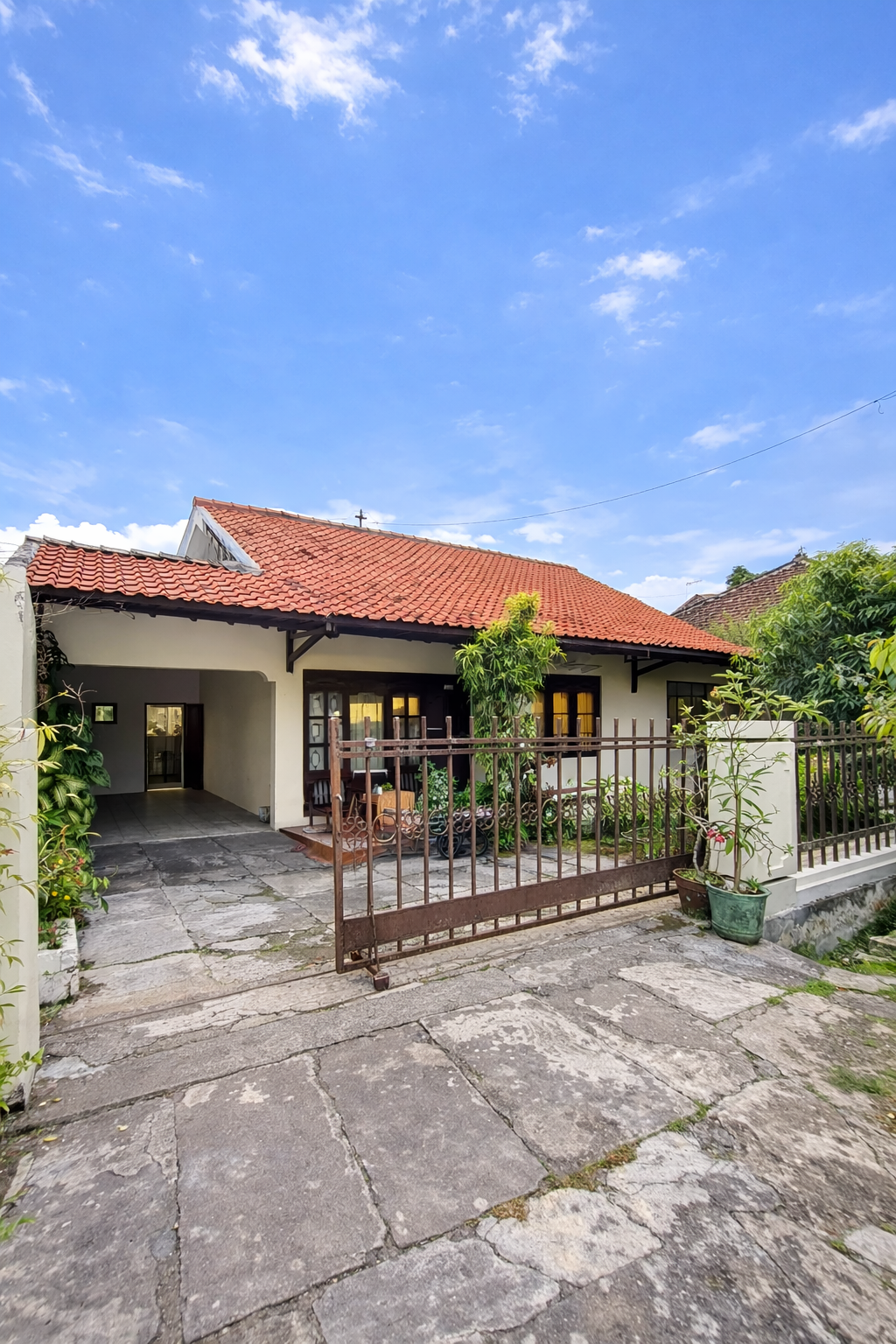 Rumah Kos Sleman Dekat Bandara SHM Passive Income Strategis