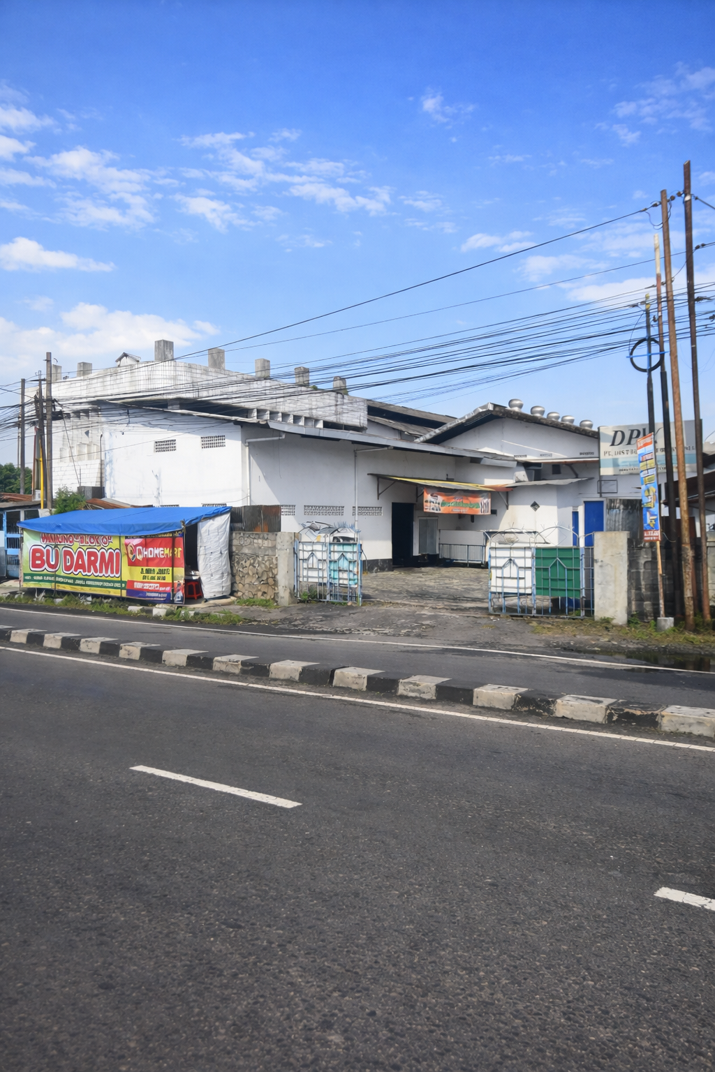 Gudang Ringroad Timur Bantul Strategis SHM Akses Tronton Luas