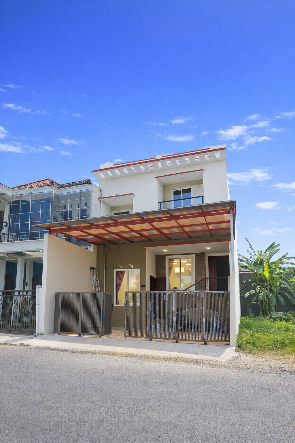 Rumah Bantul Dekat JEC 2 Lantai SHM Siap Huni