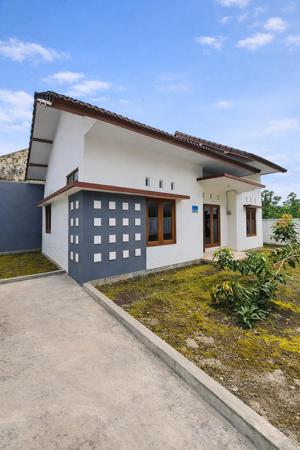Rumah Dijual Sleman Tanah Luas Siap Huni 3 Kamar Tidur