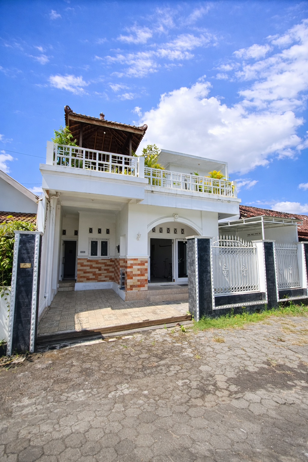 Rumah Bisa Untuk Kost Luas Dekat Ambarrukmo Plaza Siap Huni