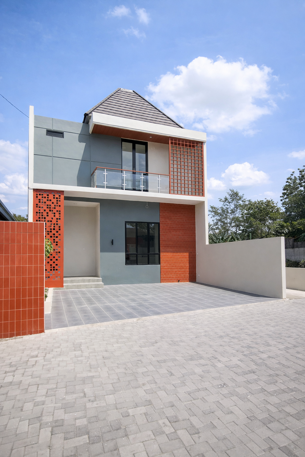 Rumah Modern Estetik 2 Lantai Jalan Kaliurang dekat Kampus UII