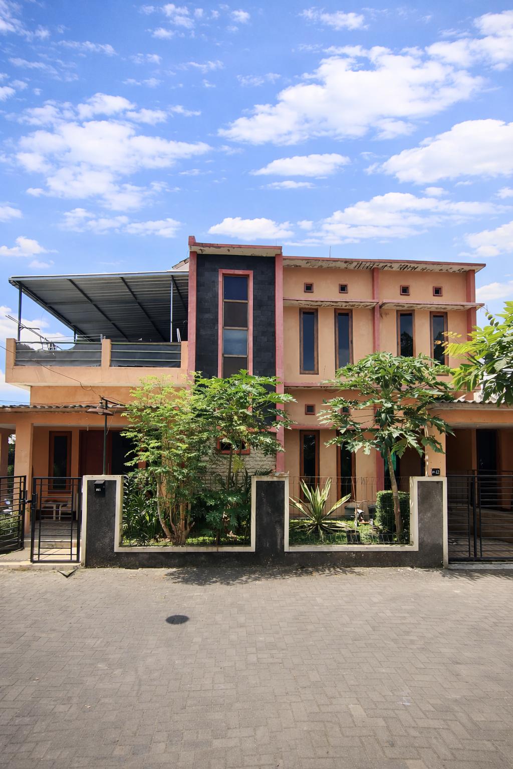 Rumah Megah Luas 4 Kamar dekat Budi Mulia 2 dan Stadion Maguwo Sleman