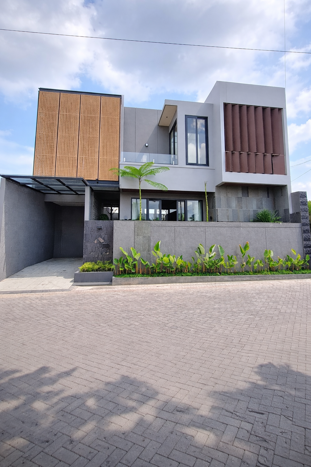Rumah Mewah ada Private Pool di Jogja Utara! 5 Menit dari Kampus UII Kaliurang!