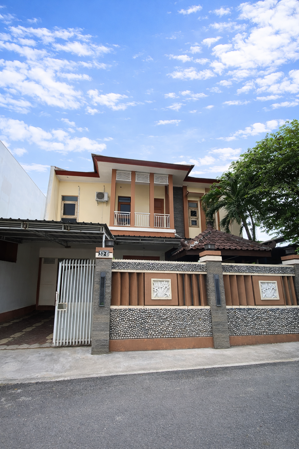 Rumah Tanah Luas di Depok Sleman dekat Superindo Jakal & Pakuwon Mall Jogja!