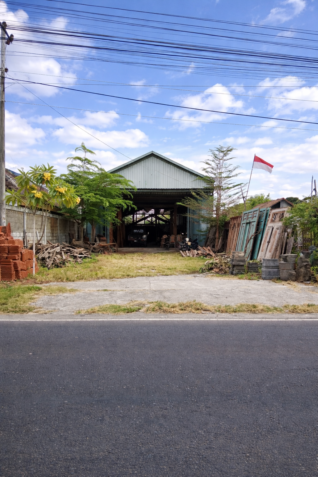 Gudang Strategis Imogiri Barat Dekat Ringroad, Luas 940m² Cocok Usaha Besar!