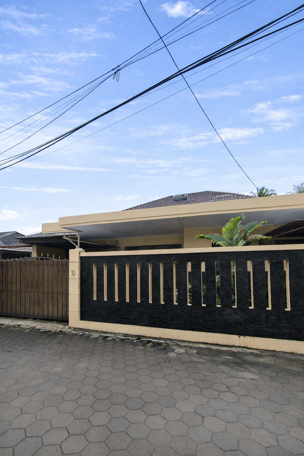 Rumah Mewah Kaliurang Sleman Jalan Kaliurang Dekat UGM & Ringroad Utara!
