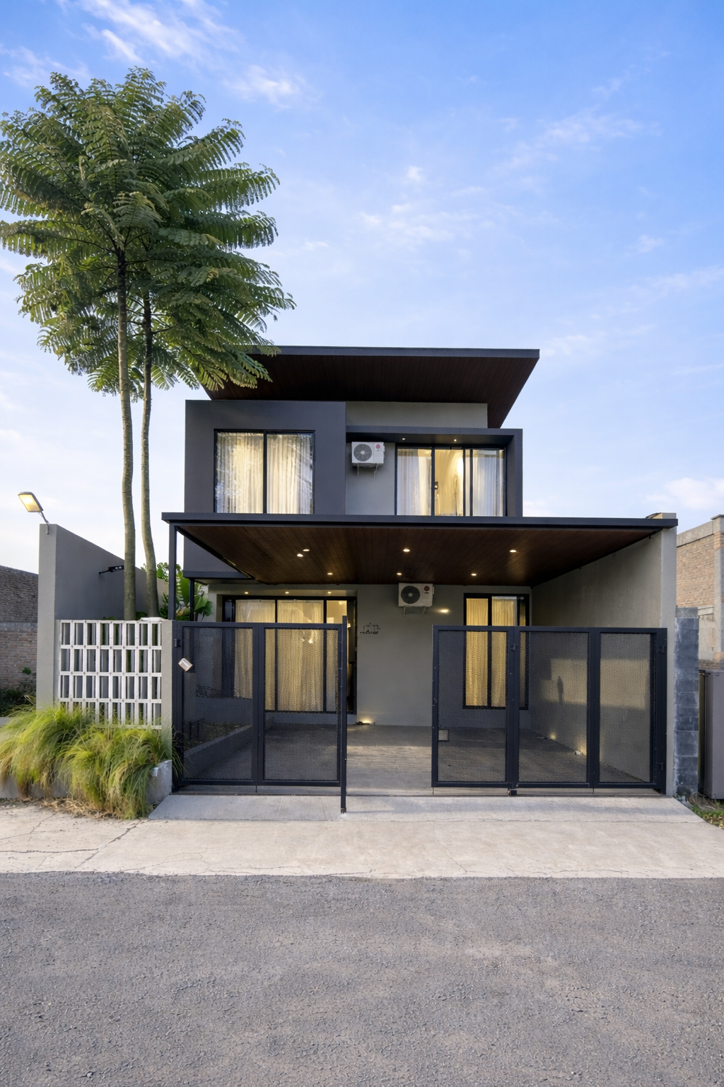 Rumah Full Furnished Wedomartani Sleman, 2 Lantai Dekat Mall & Kampus!