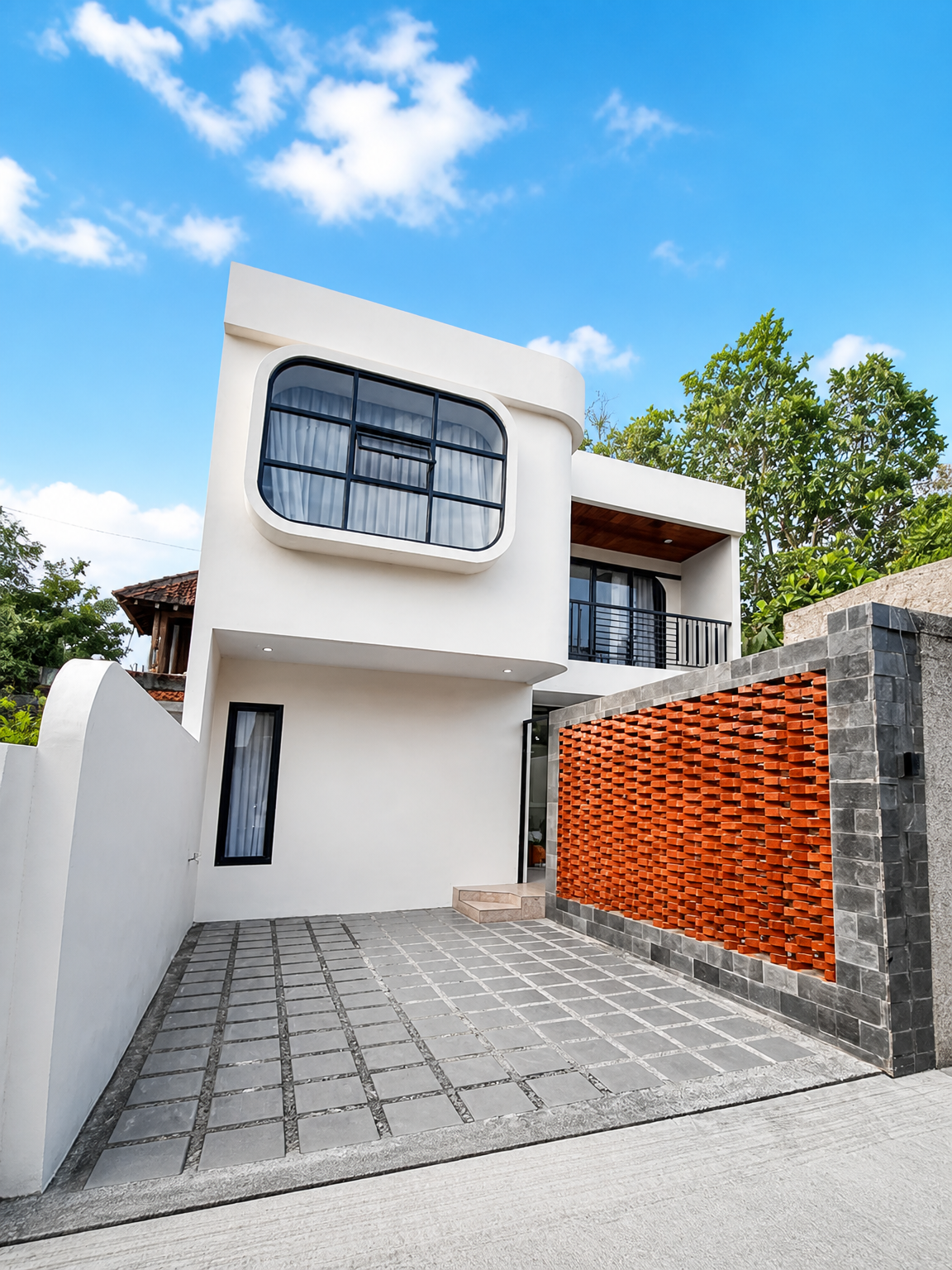 Rumah 2 Lantai Private Pool di Jogja 8 Menit dari Ambarrukmo Plaza dan UPN